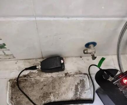 宣恩屋顶漏水维修公司分享下卫生间漏水的危害及解决方法